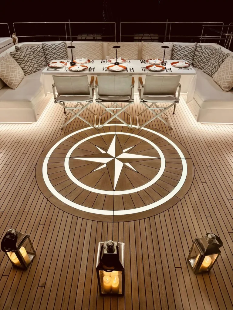 Sunreef 77 ONE PLANET – Flybridge dinner set-up