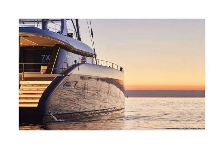 Sunreef 80 7X – under sail