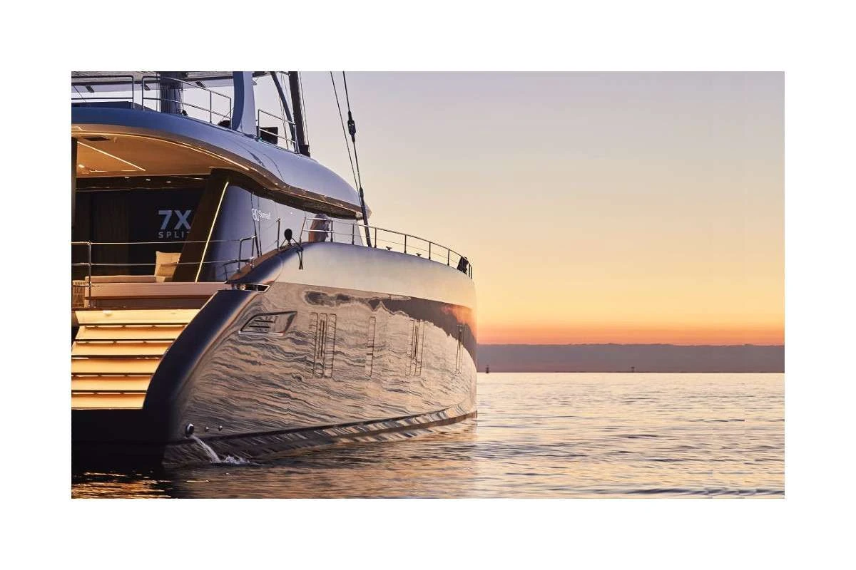 Sunreef 80 7X – under sail