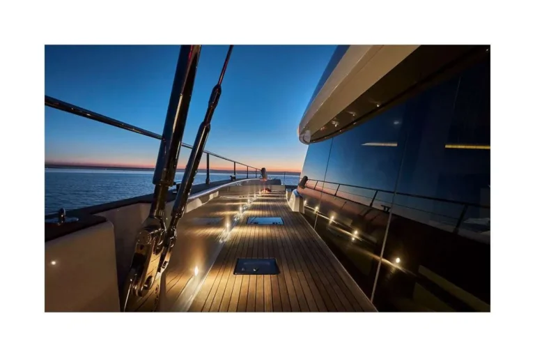 Sunreef 80 7X – flybridge at dusk