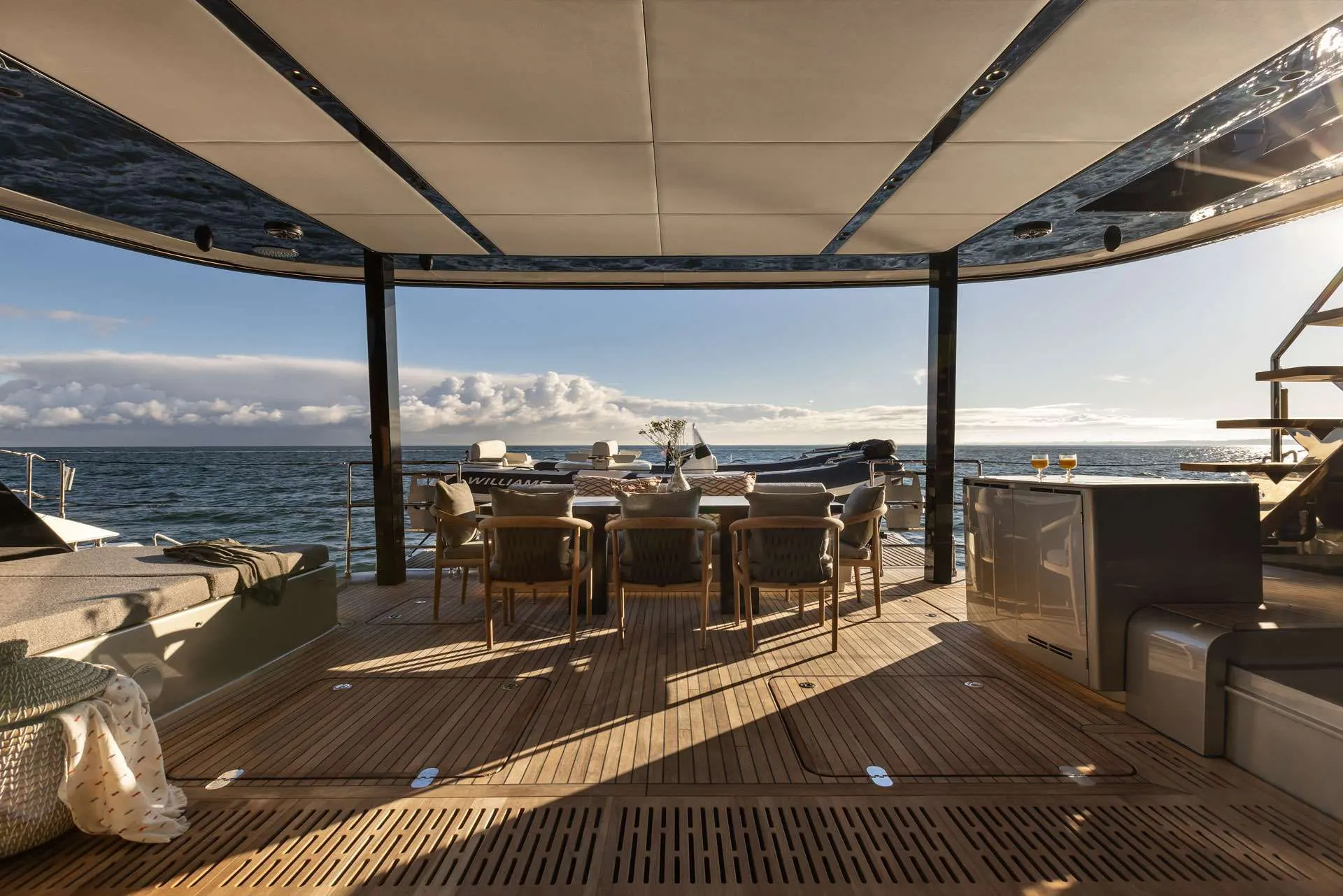 Sunreef 80 Eco OTOCTONE – aft cockpit