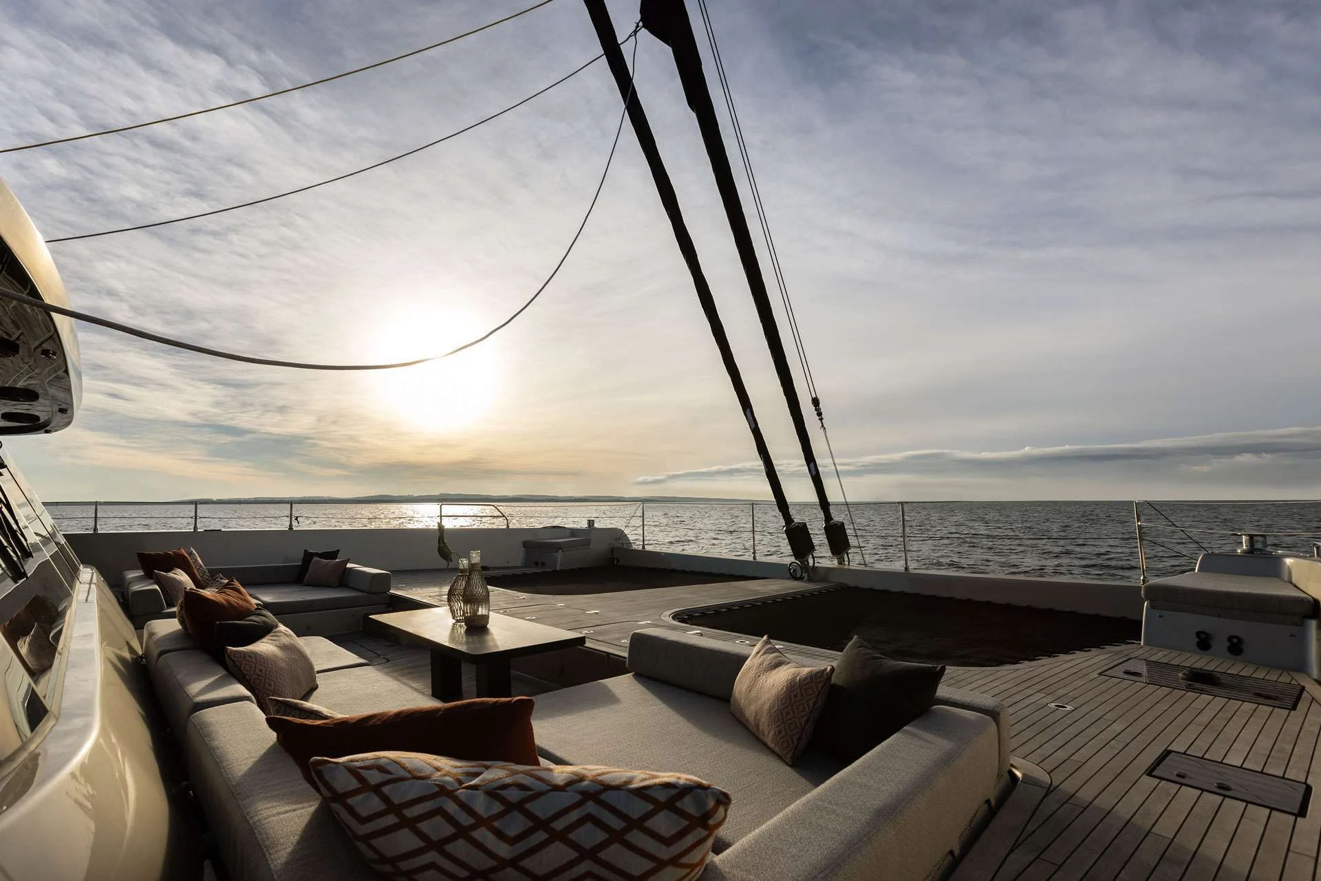 Sunreef 80 Eco OTOCTONE – flybridge at sunset