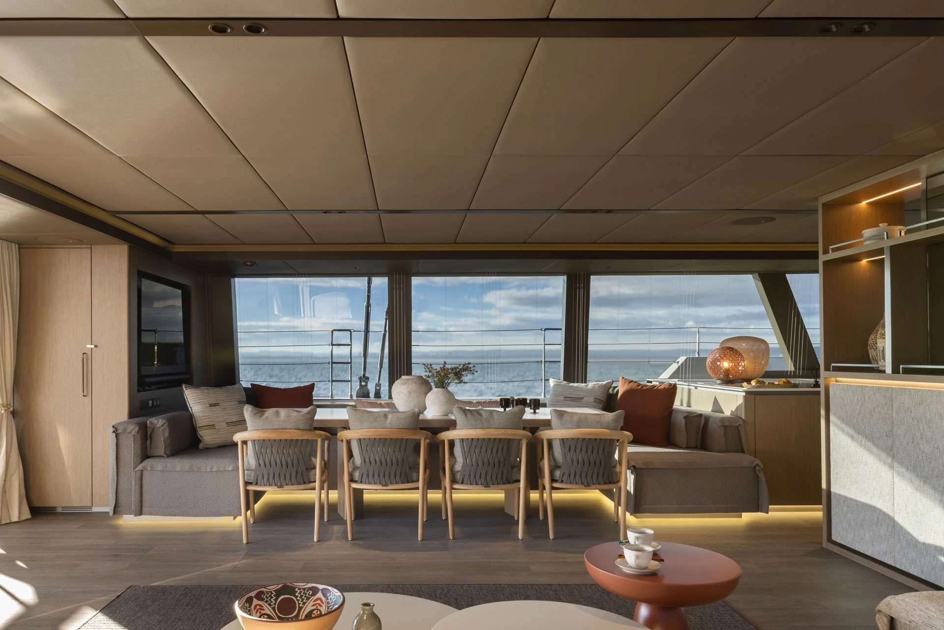 Sunreef 80 Eco OTOCTONE – saloon dining