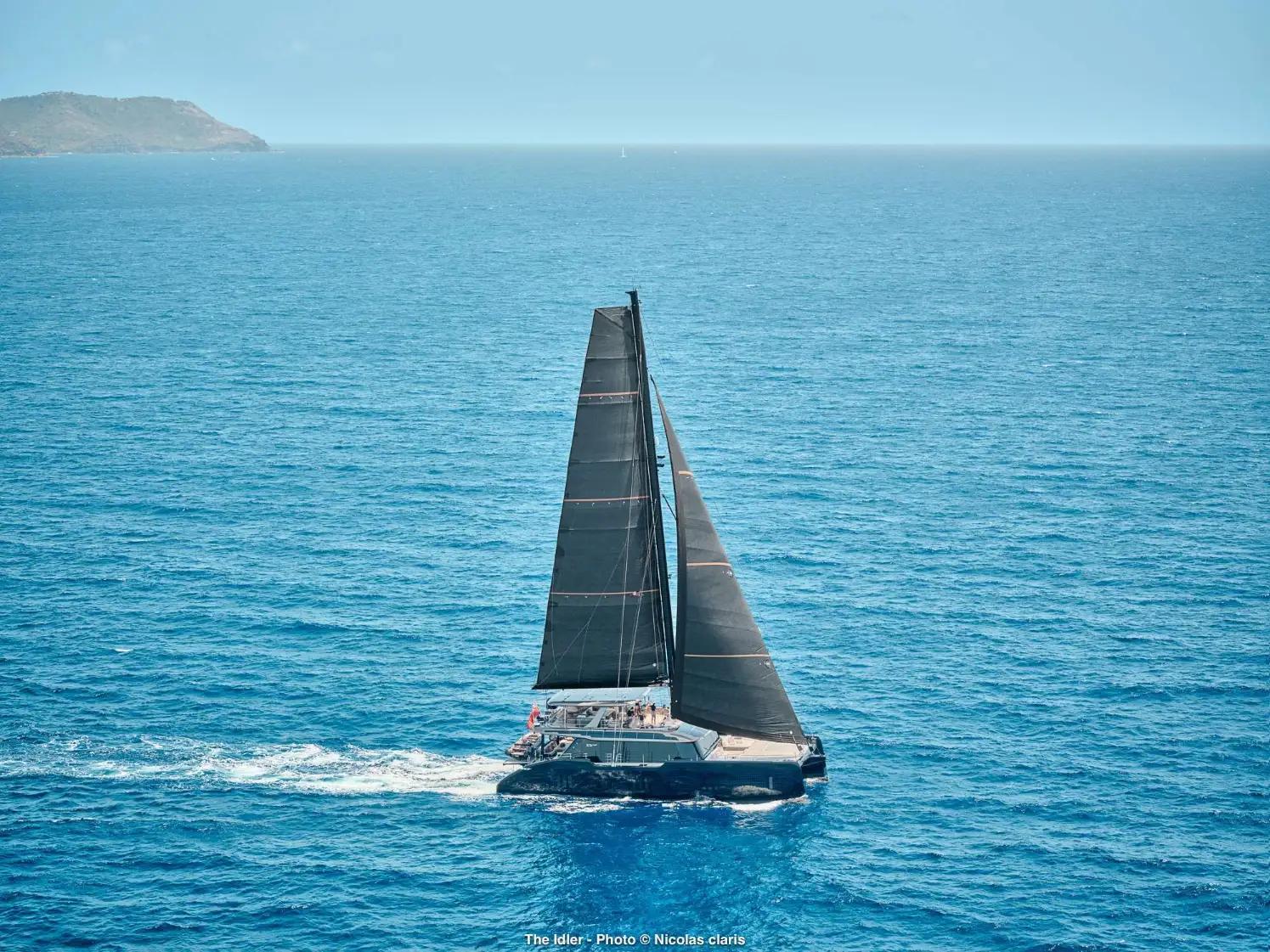 Sunreef 80 Eco THE IDLER – under sail