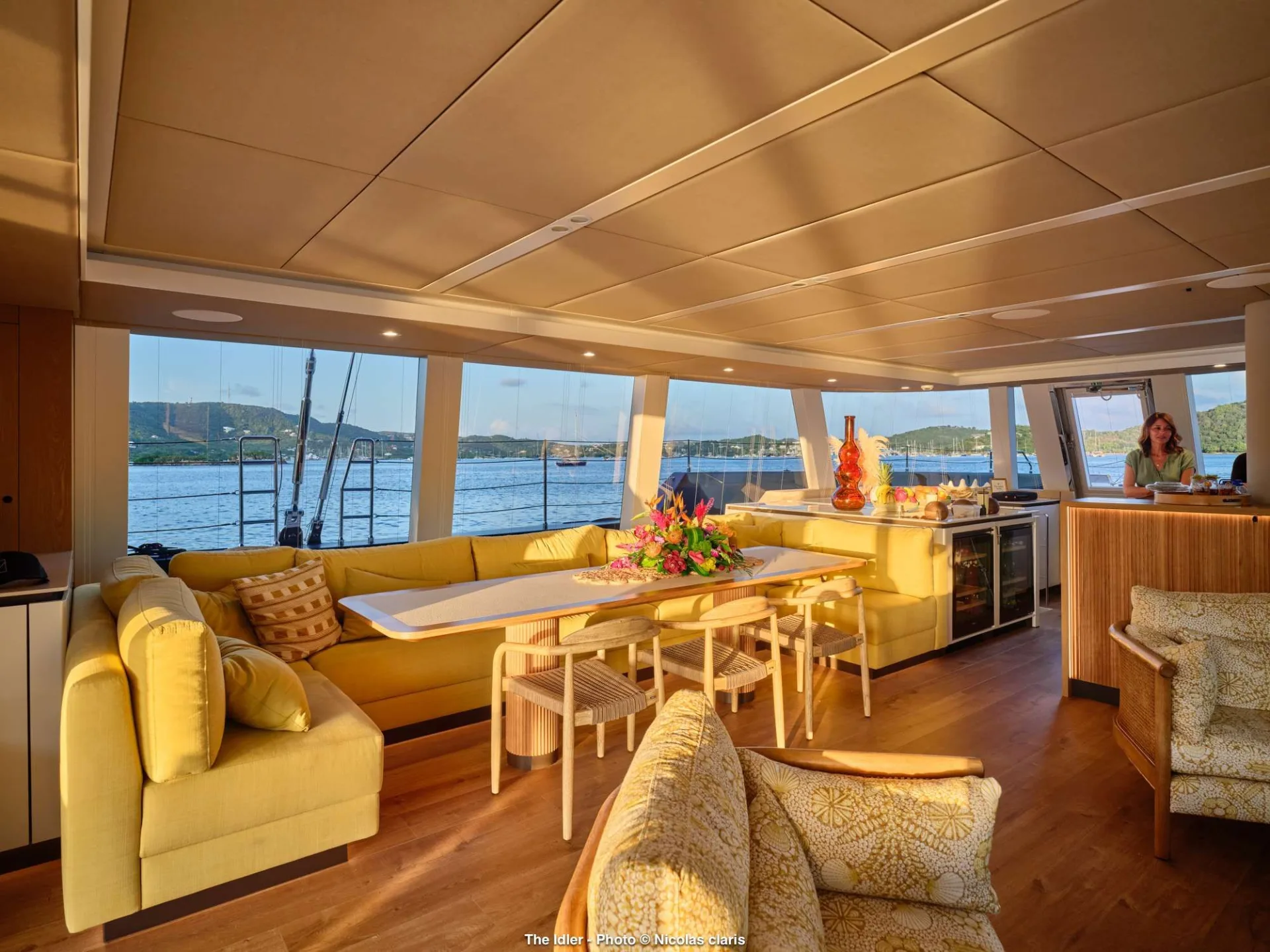 Sunreef 80 Eco THE IDLER – saloon lounge