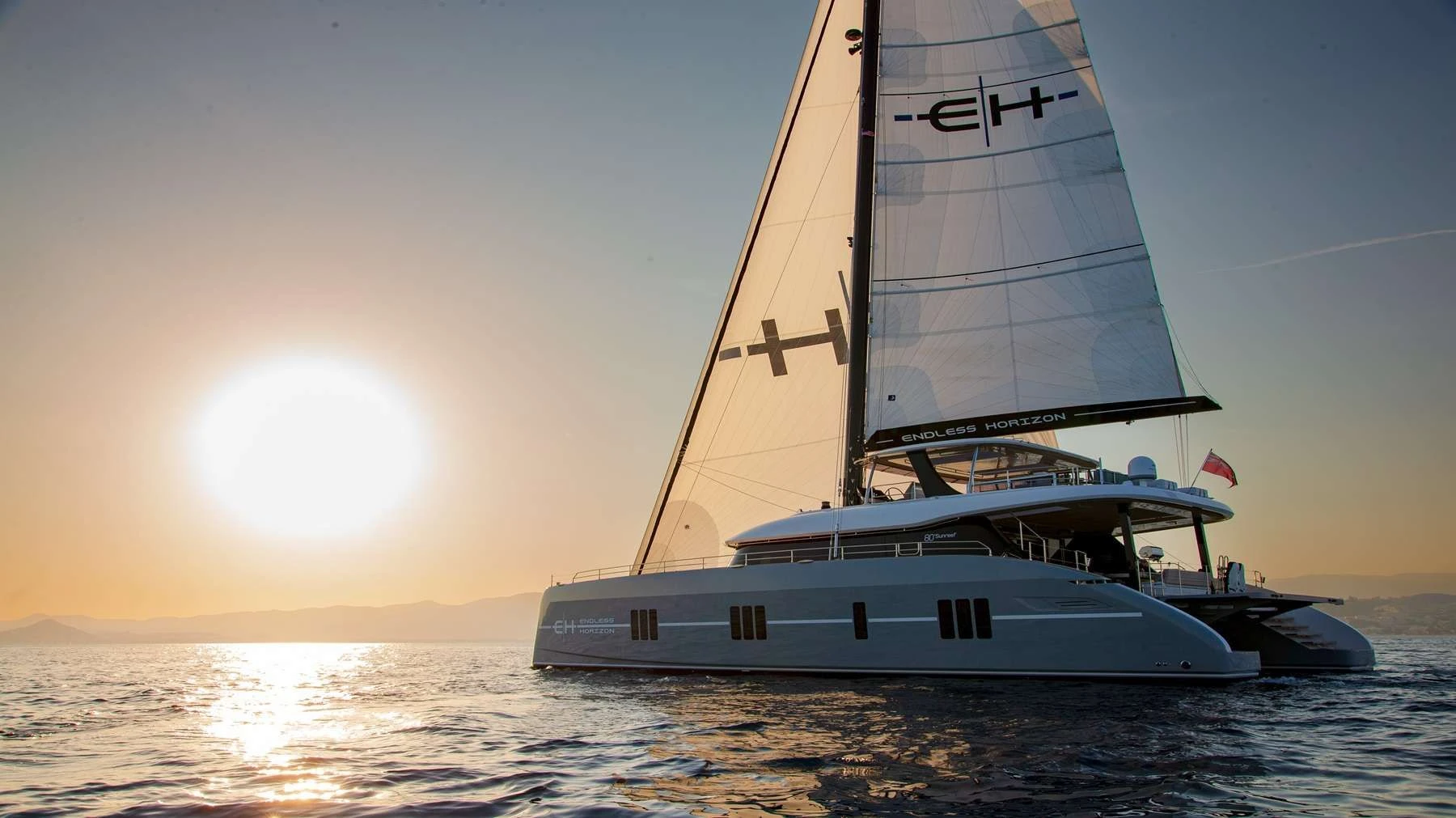 Sunreef 80 ENDLESS HORIZON – Under sail at sunset