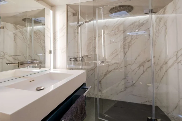 Sunreef 80 ENDLESS HORIZON – Guest bathroom