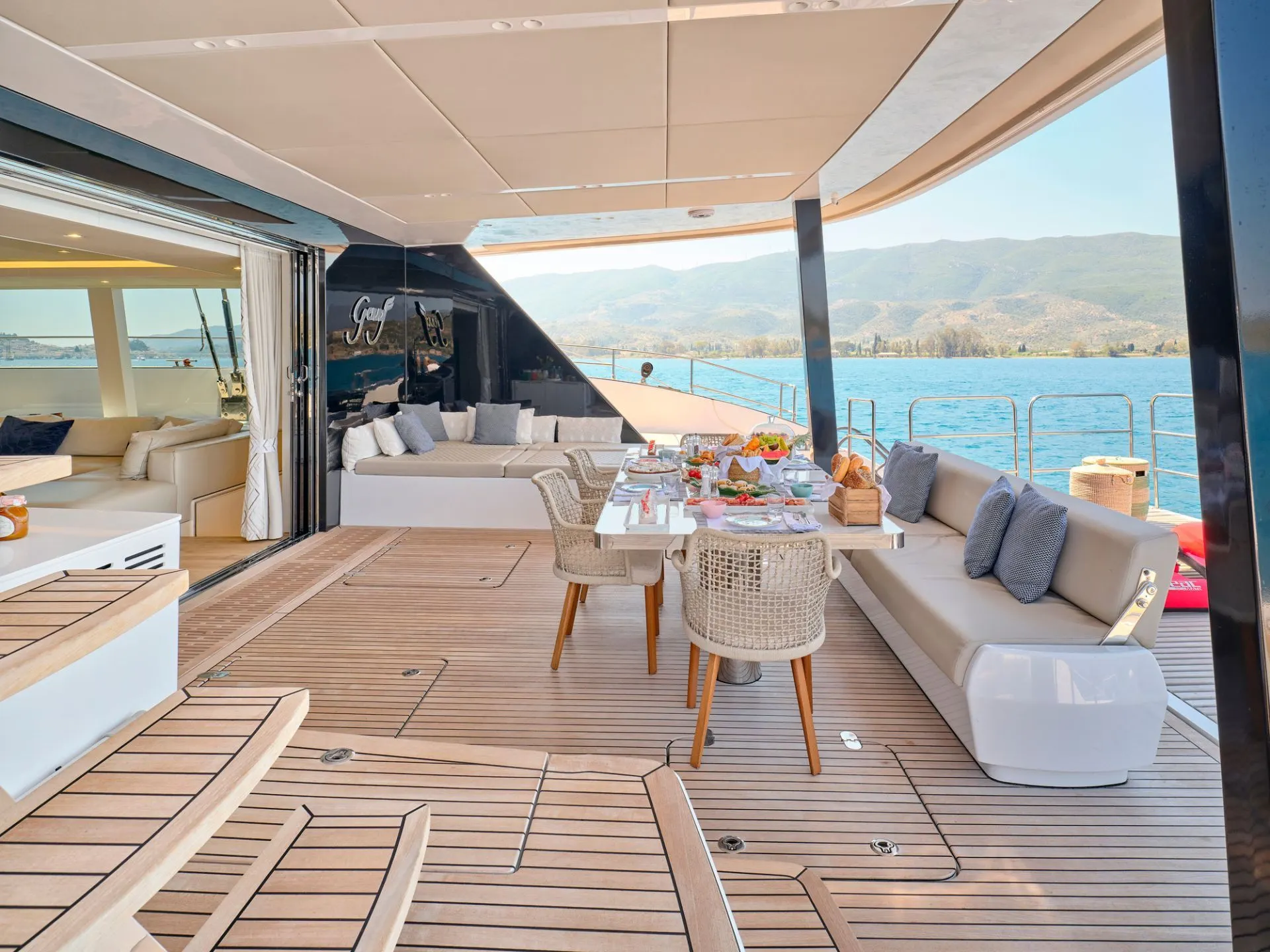 Sunreef 80 GENNY – Aft deck lounge