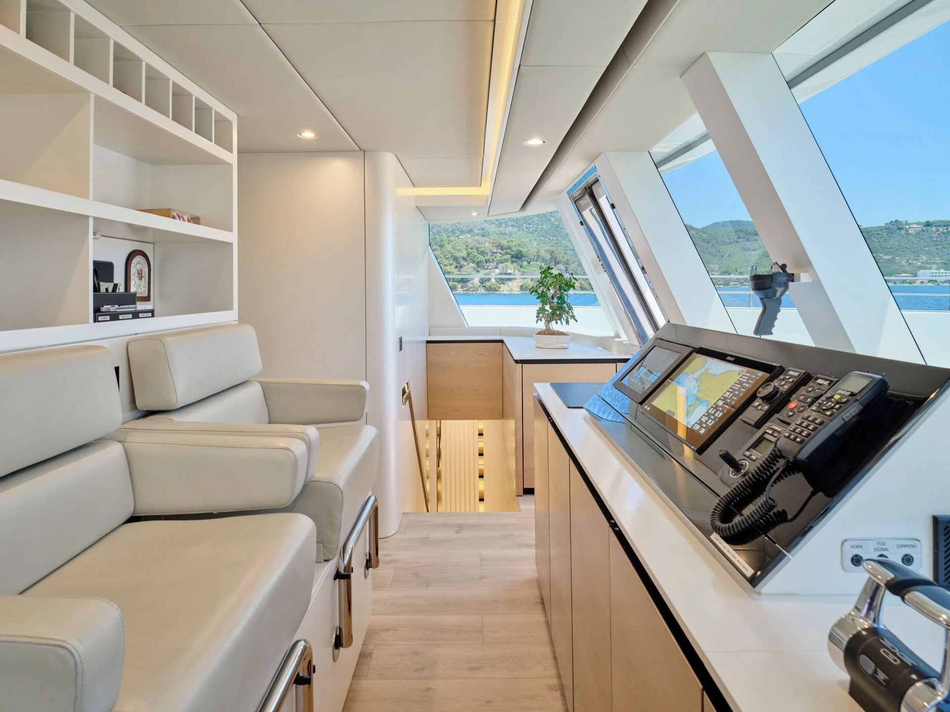 Sunreef 80 GENNY – Inside helm station