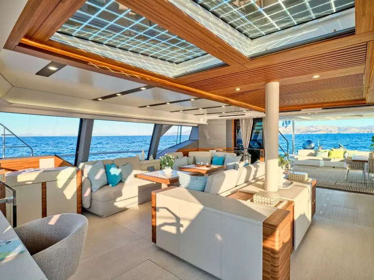 Thira 80 AD ASTRA – Saloon lounge