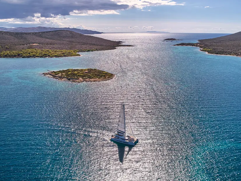 Thira 80 AD ASTRA – Sailing in the Greek islands