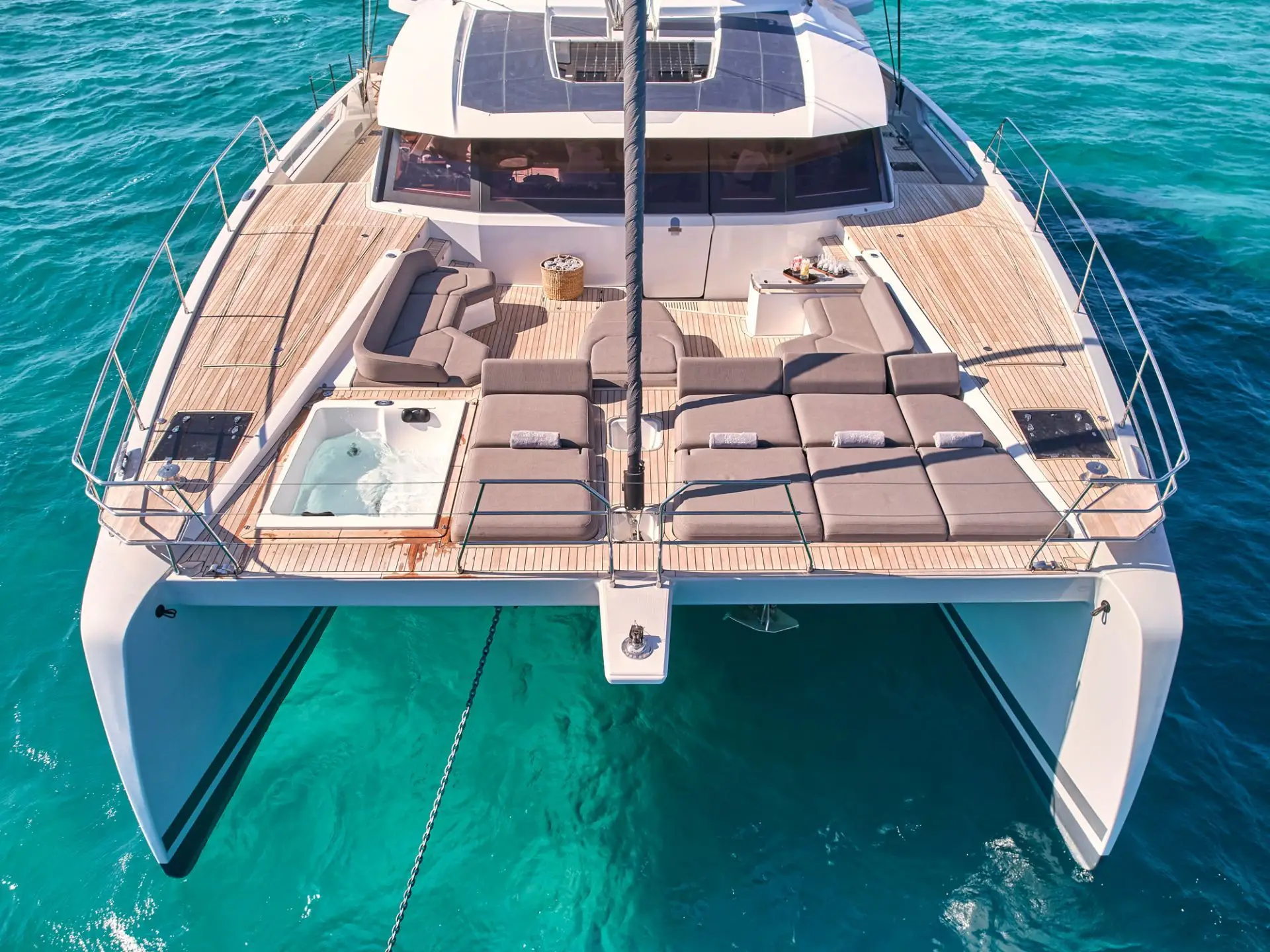 Thira 80 ALOIA 80 – Aerial view of the bow