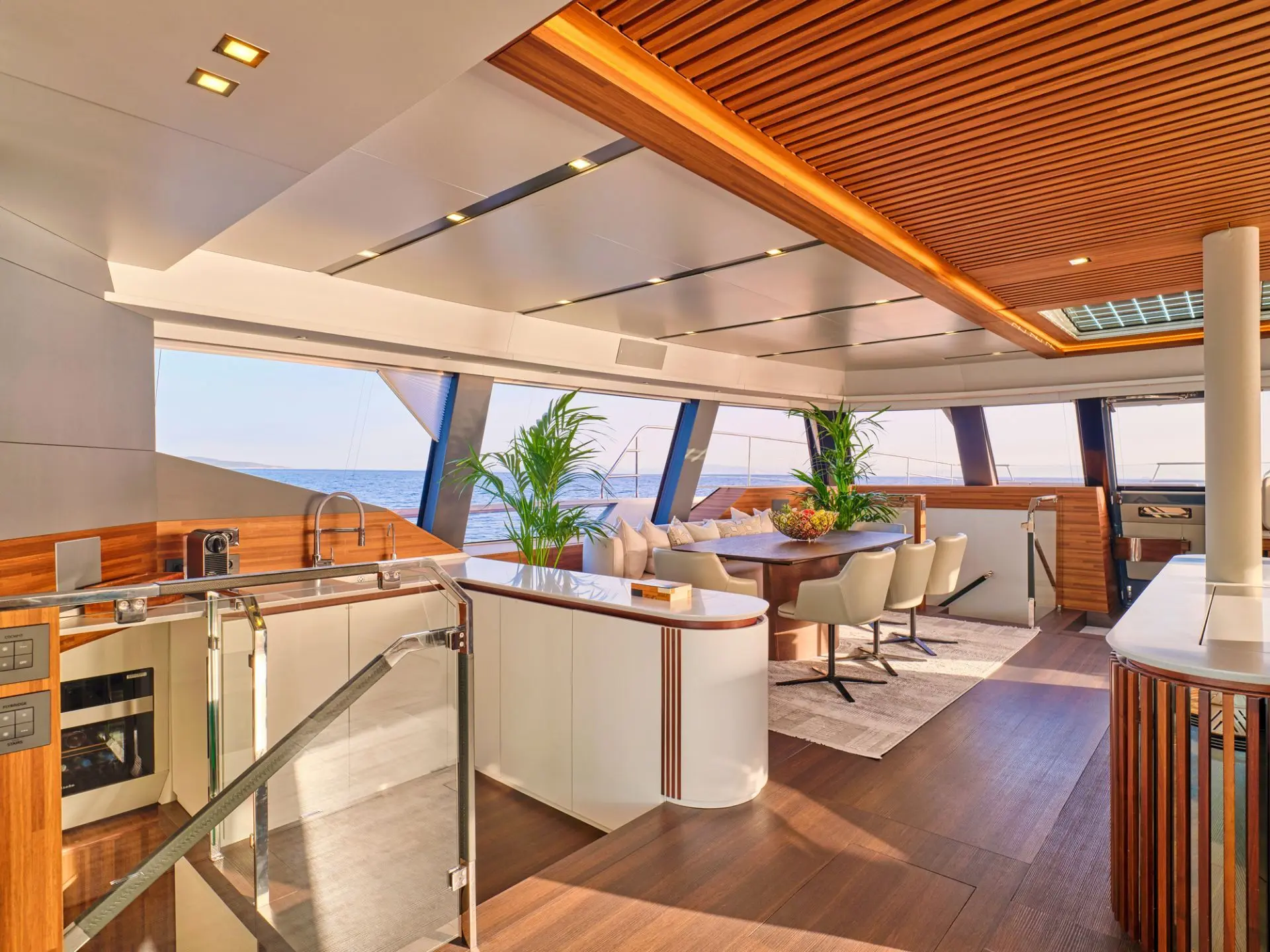 Thira 80 ALOIA 80 – Saloon and galley