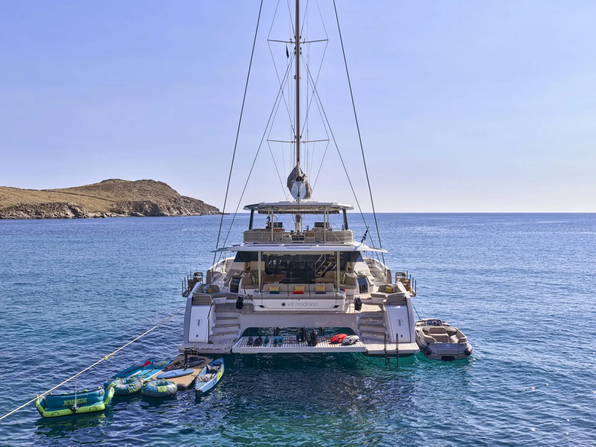Thira 80 SOL MADININA – Stern with water toys