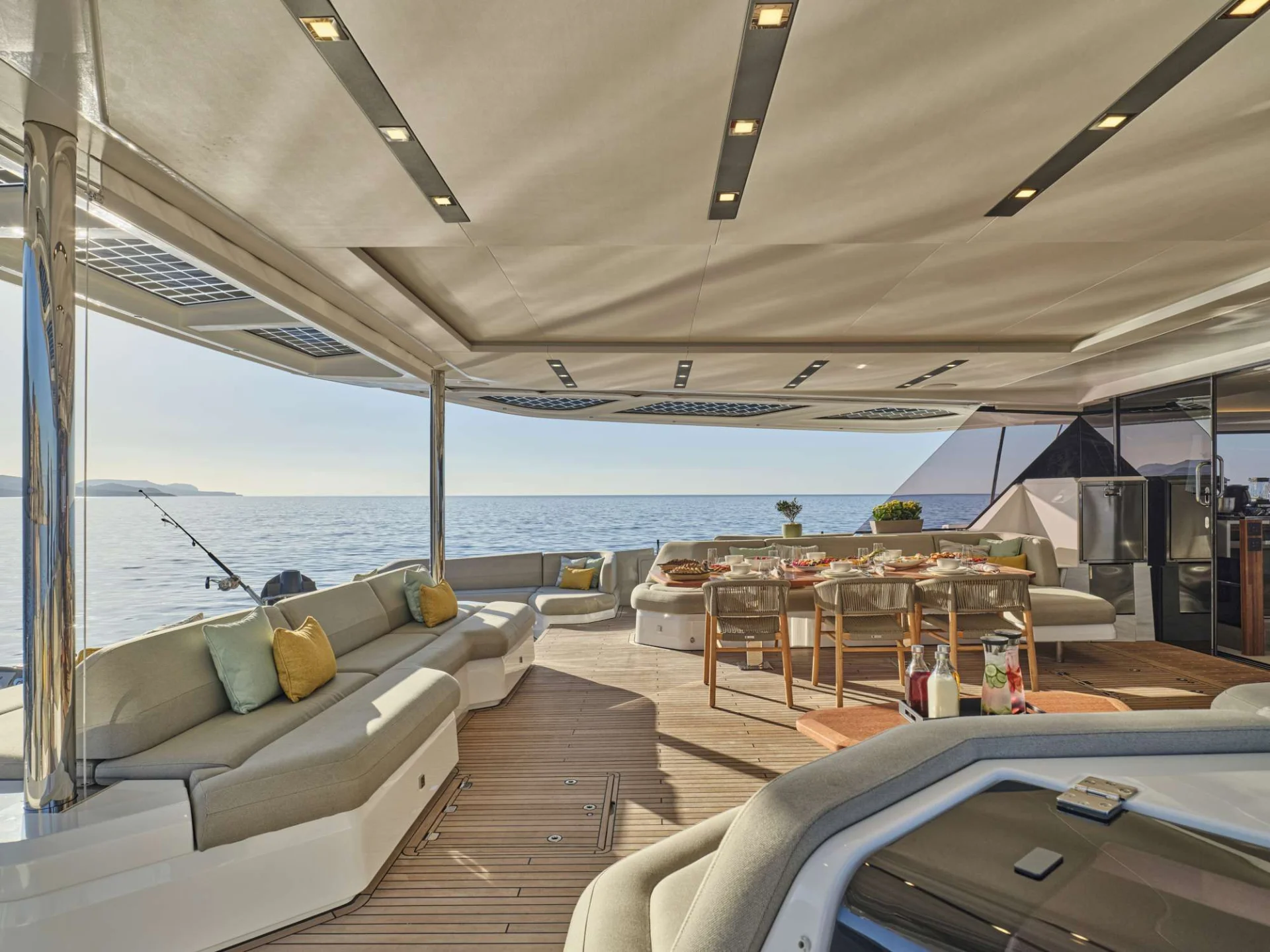 Thira 80 SOL MADININA – Aft deck lounge