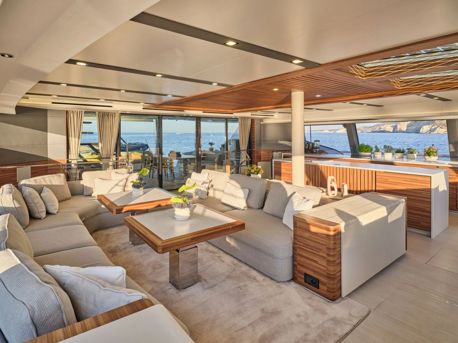 Thira 80 SOL MADININA – Saloon lounge