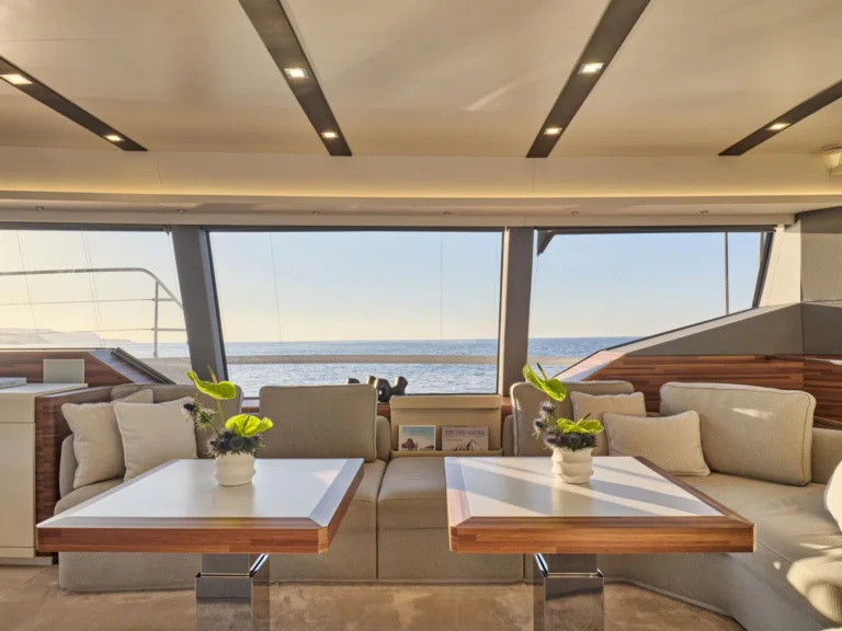 Thira 80 SOL MADININA – Saloon dining