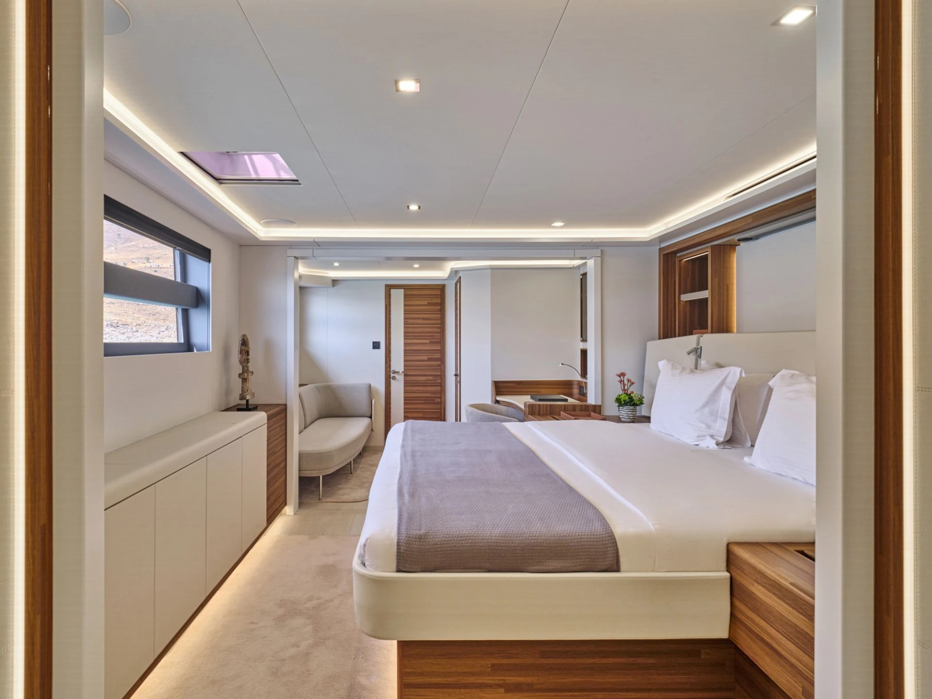 Thira 80 SOL MADININA – VIP cabin