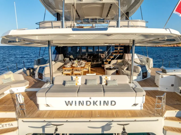 Thira 80 WINDKIND – stern and swim platform