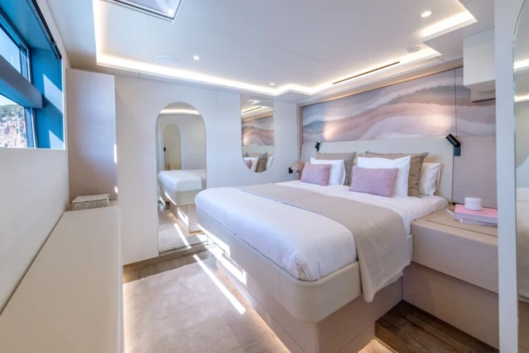 Thira 80 WINDKIND – master cabin