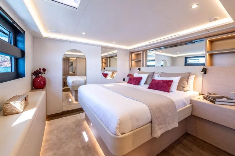Thira 80 WINDKIND – VIP cabin