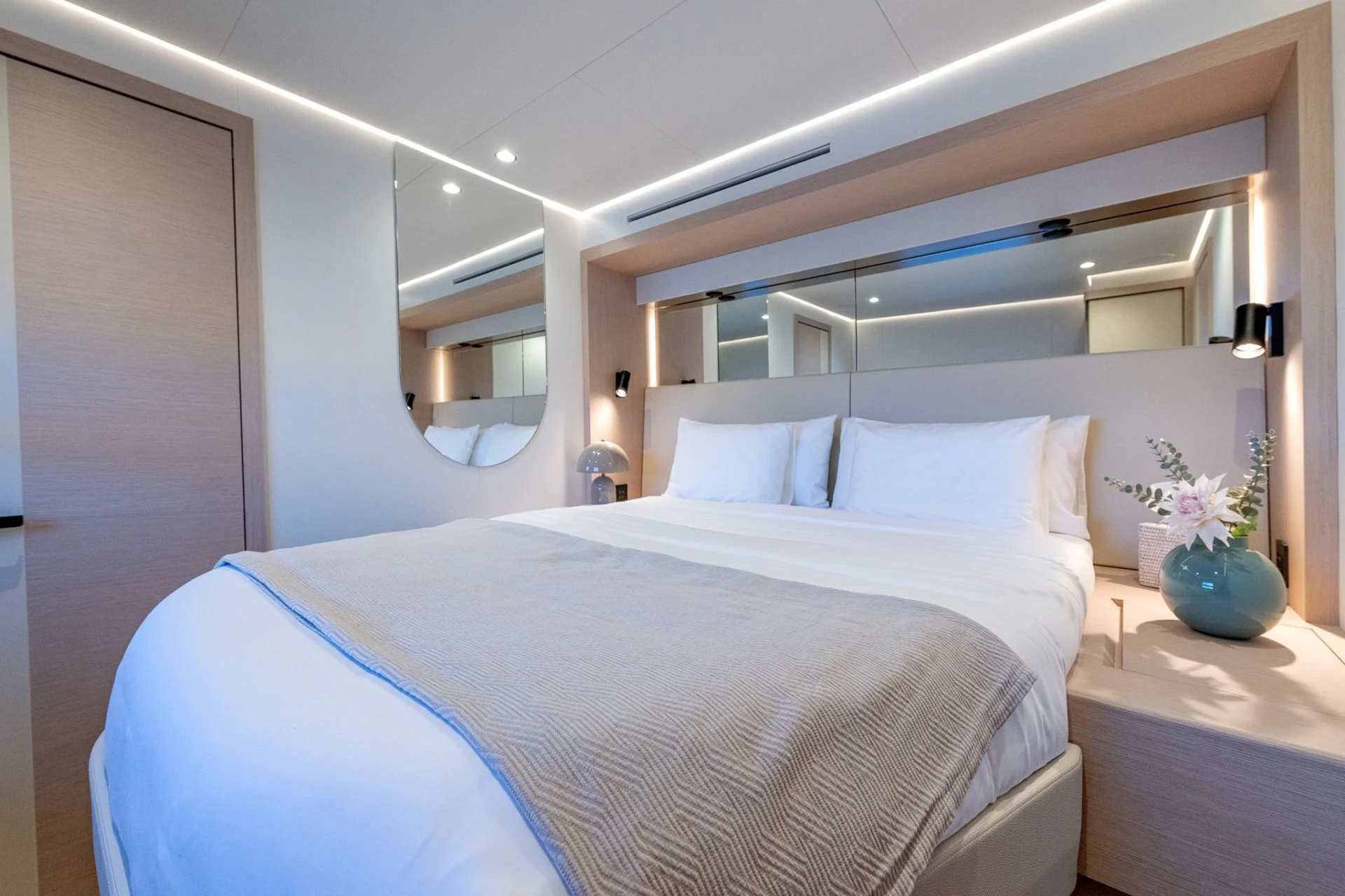 Thira 80 WINDKIND – guest cabin