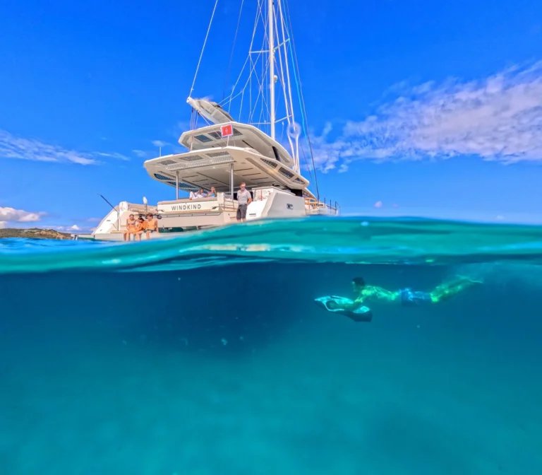 Thira 80 WINDKIND – snorkelling at anchor
